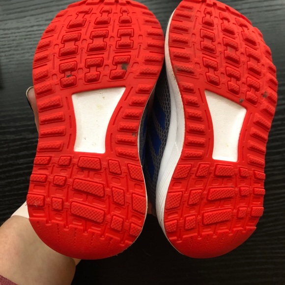 Toddler boy ADIDAS shoes. Size 5 - Picture 5 of 5